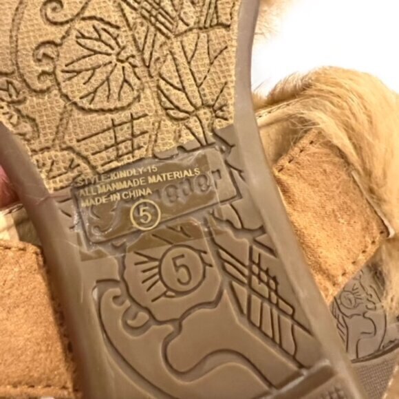🛍️2 for $25 Sale🛍️ Forever Women's Furry Straps Adj Buckle Sandals Tan 5 - Picture 9 of 9